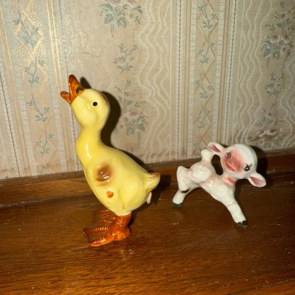 Vintage Ceramic Duck and Lamb Figurines - Picture 3 of 3